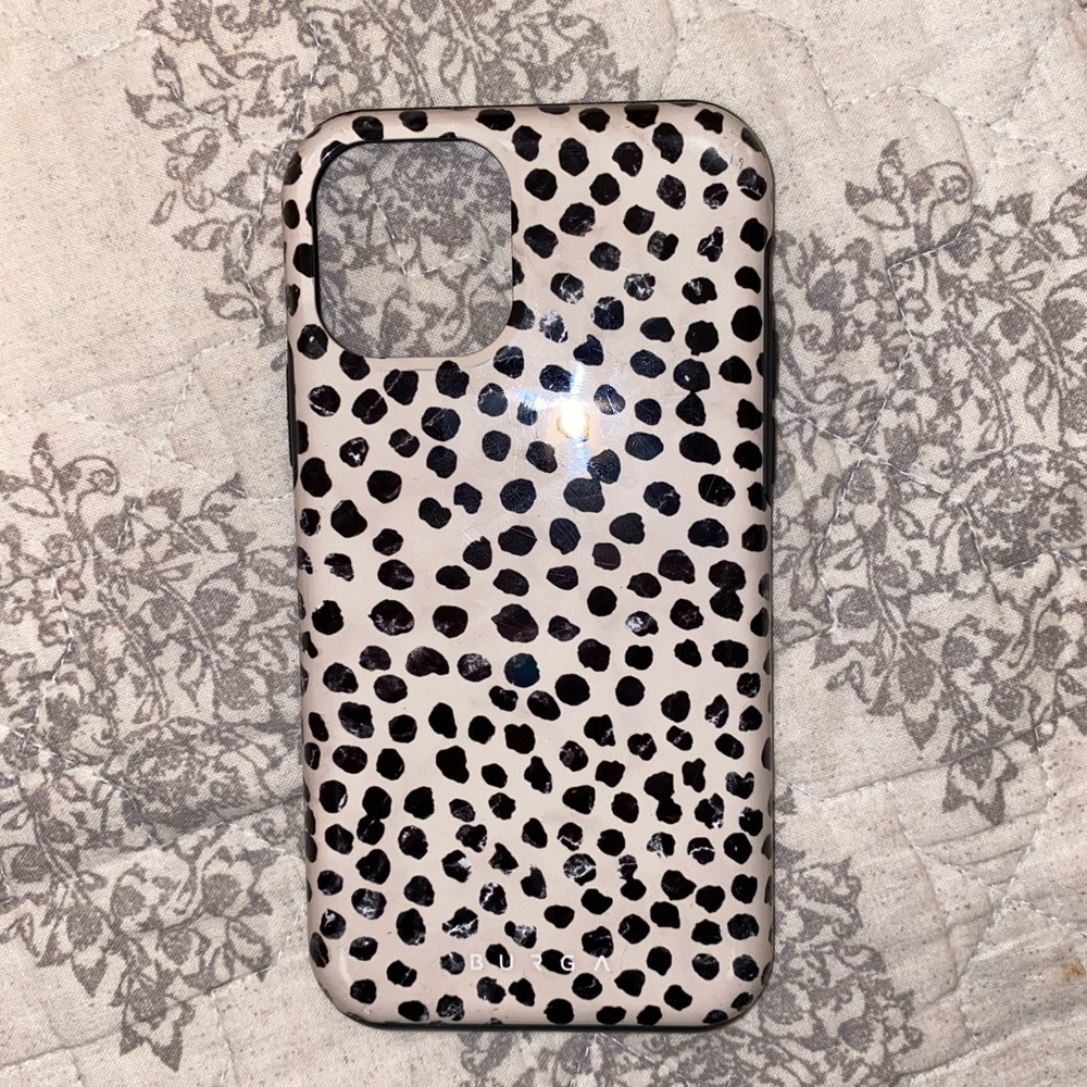 iPhone 11 Pro/ XS Worn Dot print case!